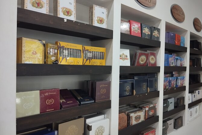 World Mart Souvenirs Store - Guided Tour - Location and Overview