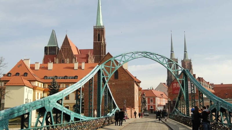 Wroclaw: Old Town, Ostrów Tumski, and Dwarves Guided Tour - The Dwarves: Wroclaw’s Whimsical Treasure