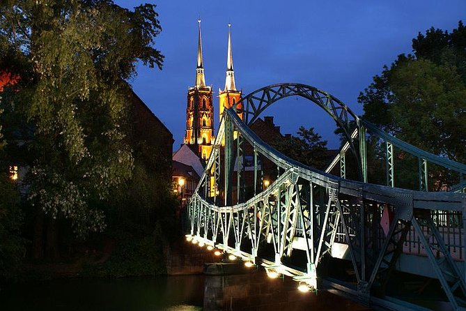 Wroclaw: Ostrow Tumski & Old Town Highlights Private Walking Tour - Meeting and Pickup