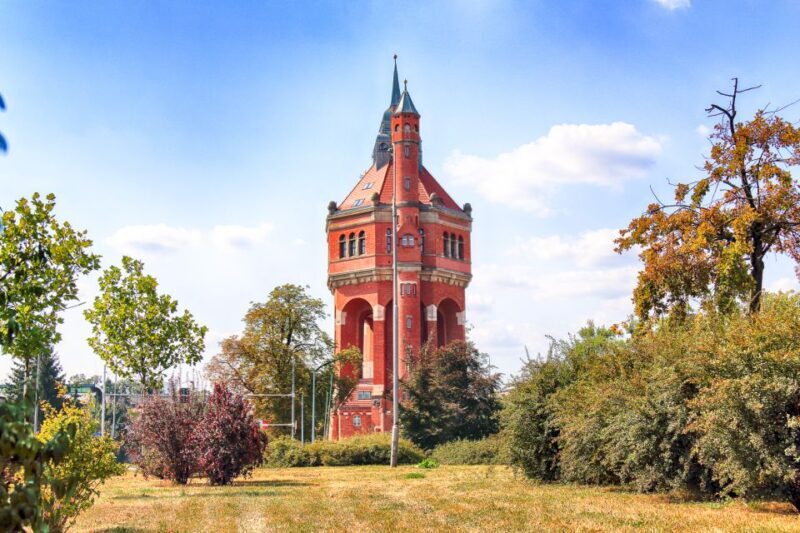 Wroclaw: Private Old Town Guided Walking Tour (2 h) - Practical Details & What to Expect