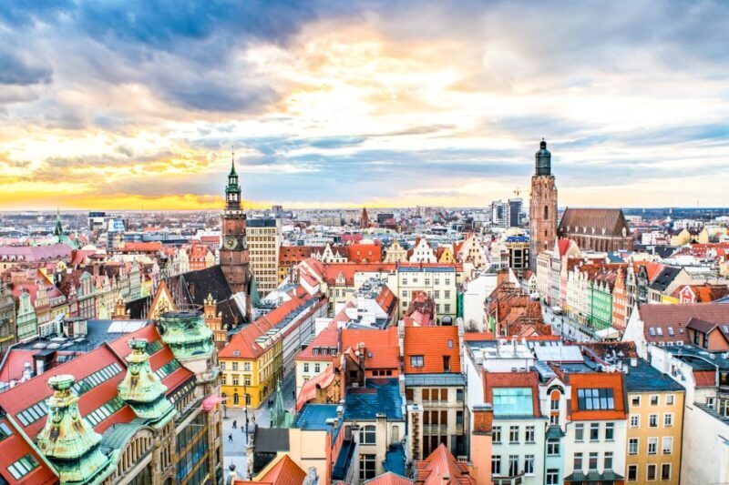Wroclaw: Private Old Town Guided Walking Tour (2 h) - FAQ
