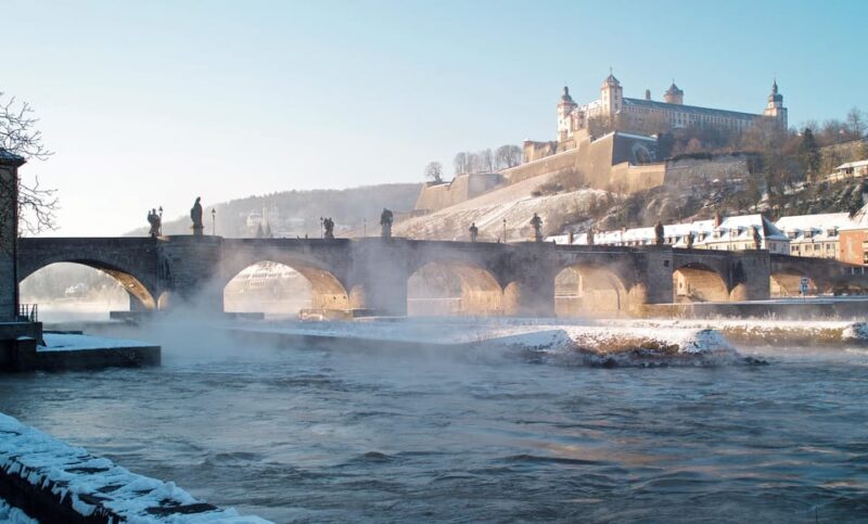 Würzburg: Würzburg Christmas walk (incl. mulled wine voucher) - An In-Depth Look at the Würzburg Christmas Walk