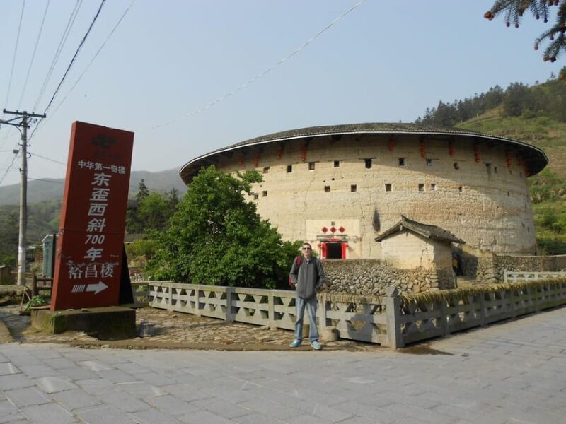 Xiamen: Nanjing Tianluokeng Hakka Cluster 1-Day Trip - Cultural Experiences