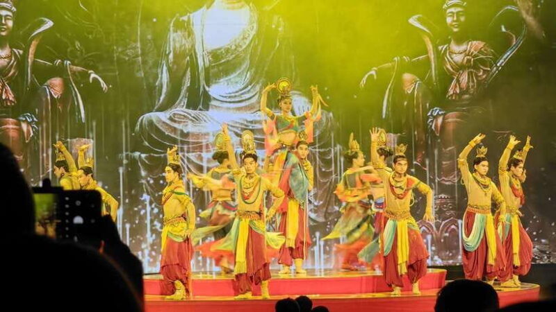 Xi'an Terracotta Army, Dumpling Dinner & Tang Dynasty Show - The Experience in Context