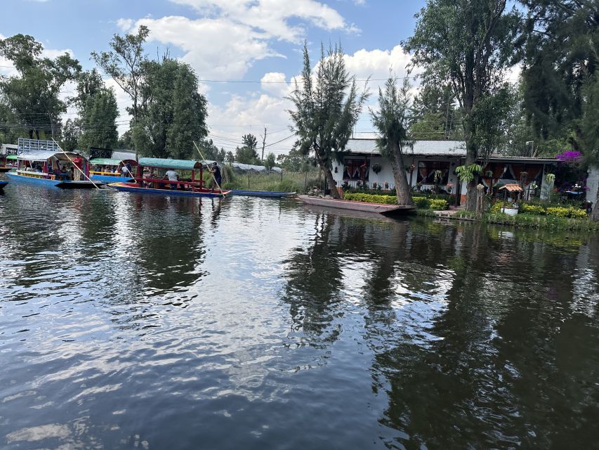 Xochimilco: Boat Tour With Axolotl Sanctuary - Key Points