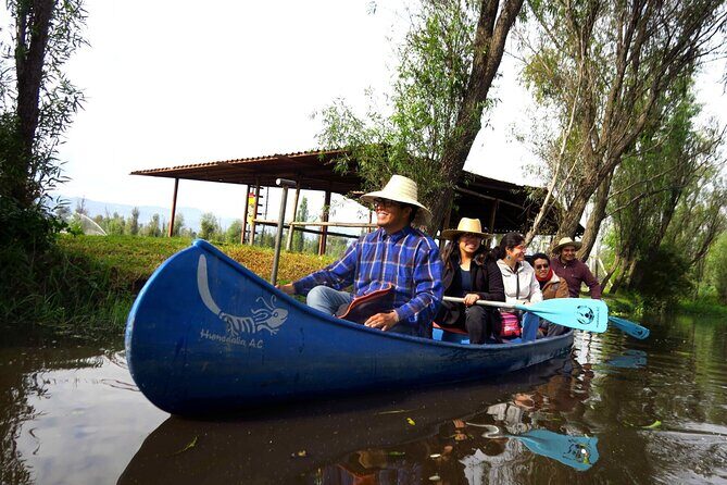 Xochimilco Ecotourism at Dawn in Canoe and Organic Breakfast - Guided by a Local Biologist: Knowledge and Insight