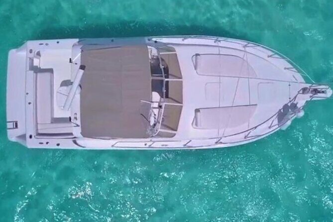 Yacht experience in Cancun: cruise, swim and sunset views - An Overview of the Cancun Yacht Experience