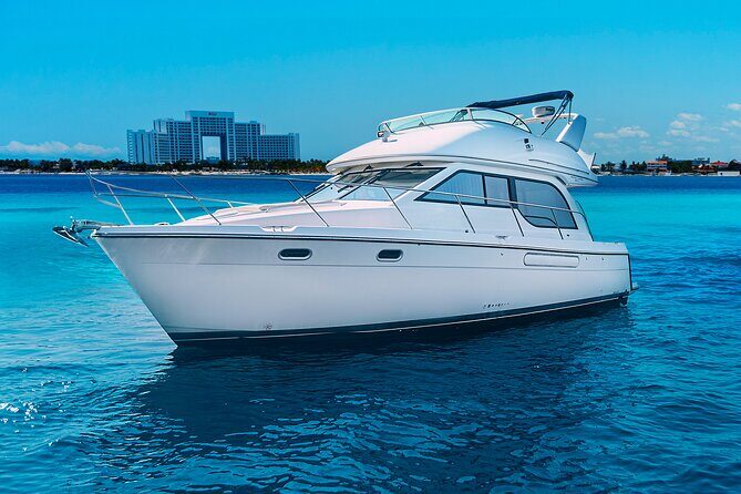 Yacht Meridian 40FT Best Private Rental in Cancun - Who Would Love This Experience?