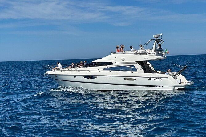 Yacht Private Tour Gallipoli Porto Cesareo - An In-Depth Look at the Gallipoli Yacht Experience