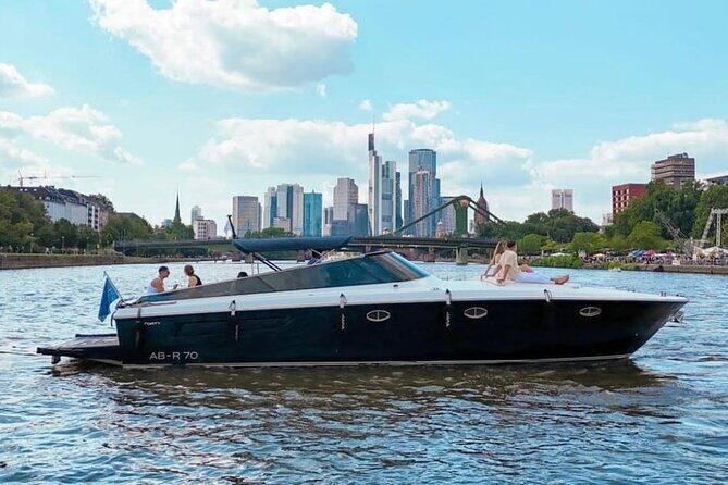 Yacht Tour in Frankfurt for up to 12 Guests - An In-Depth Look at the Yacht Tour Experience
