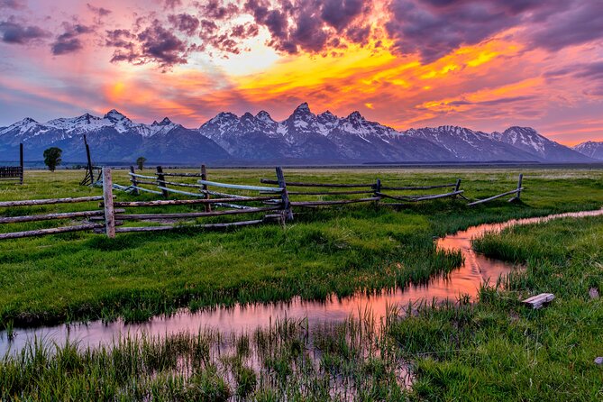 Yellowstone and Grand Teton National Parks Wildlife Adventure (2 Day/1 Night) - Included Amenities