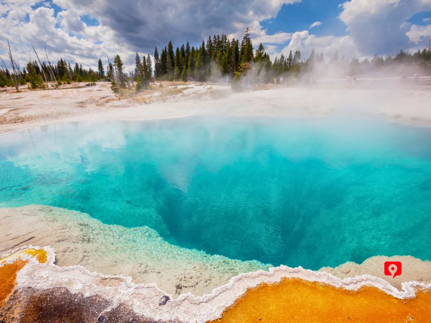 Yellowstone National Park: Driving Tour - Geological Wonders