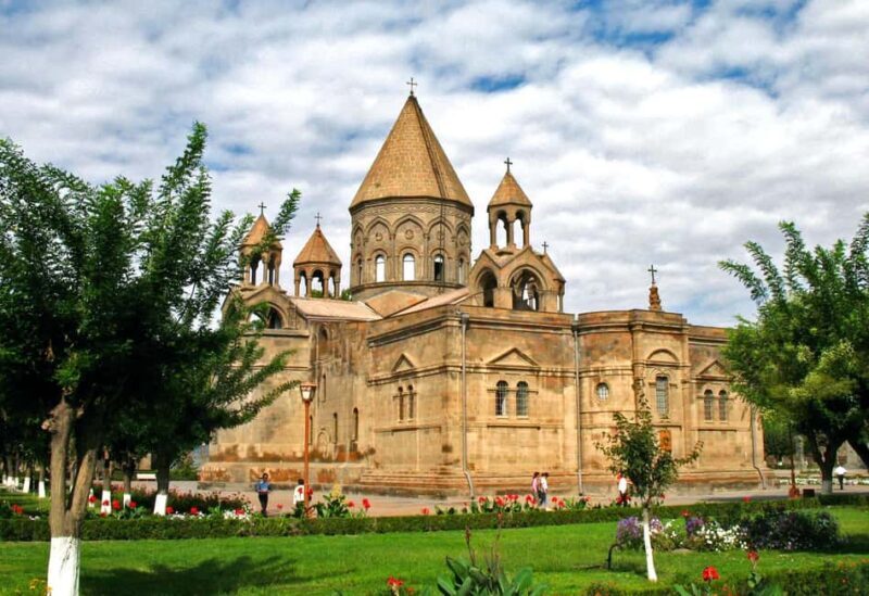 Yerevan: Echmiatsin St. Hripsime/Gayane, City tour Zvartnots - FAQ
