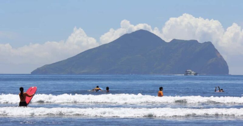 Yilan: Private Custom Tour With Local Guide - Key Points