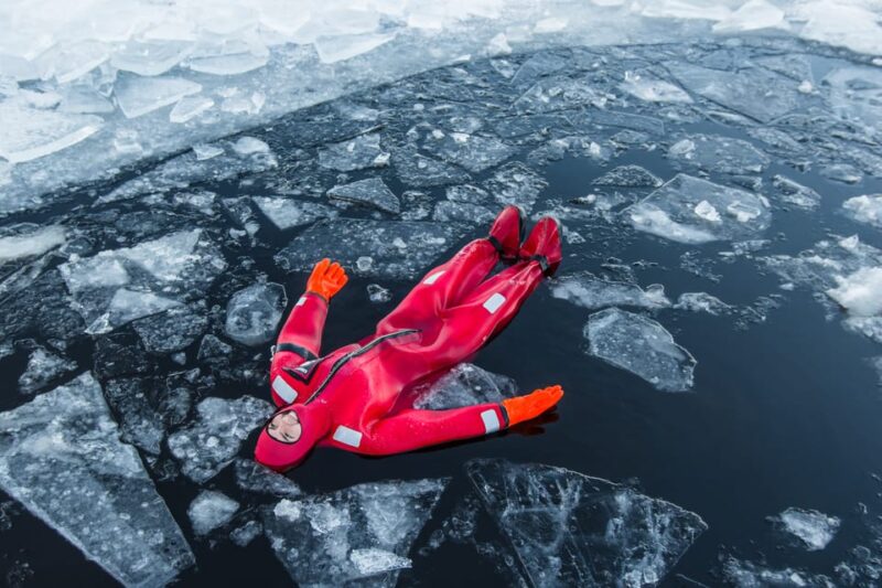 Ylläs: Lake Ylläsjärvi Ice-Floating Experience - What to Bring