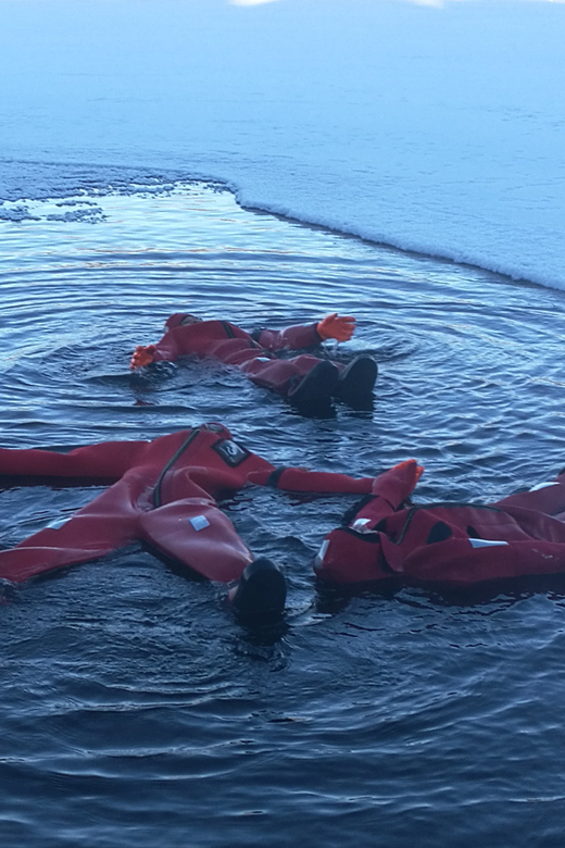 Ylläs: Lake Ylläsjärvi Ice-Floating Experience - Cancellation Policy