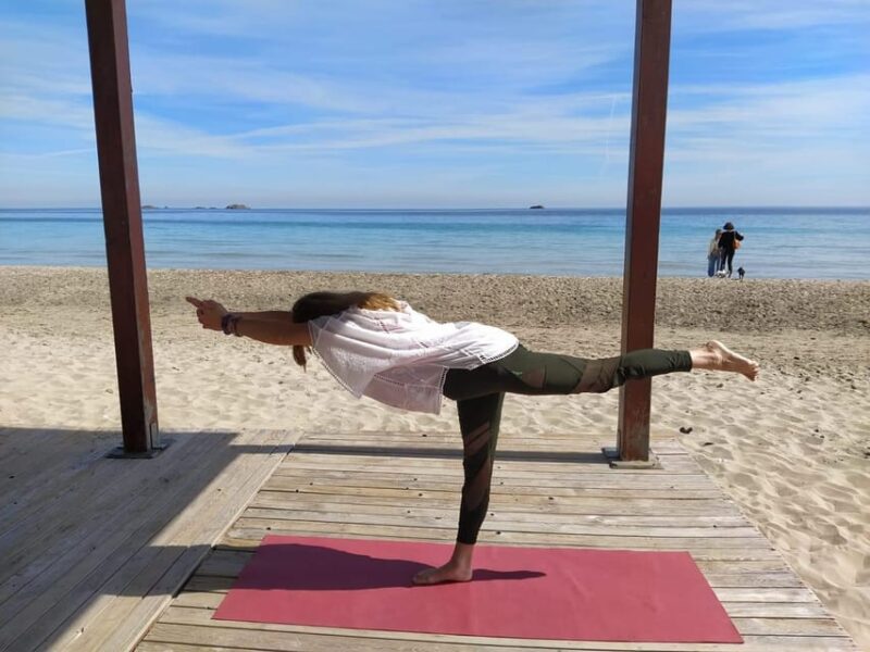 YOGA & MEDITATION AT THE BEACH OR IN THE FOREST - Instructor and Languages