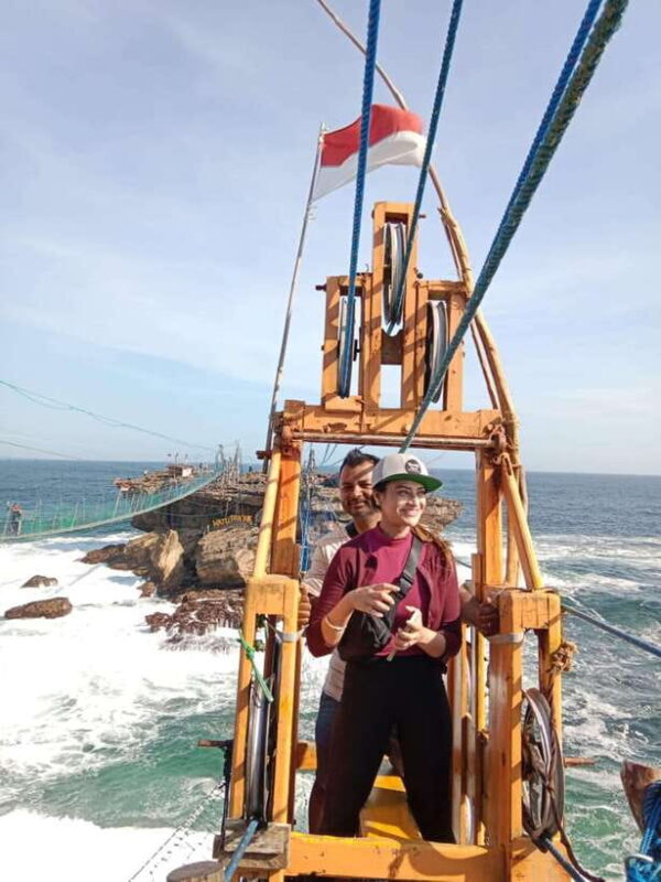 Yogyakarta: 10 hours Private Car Hire Customized city Tour - Why Choose the Yogyakarta Private Car Tour?
