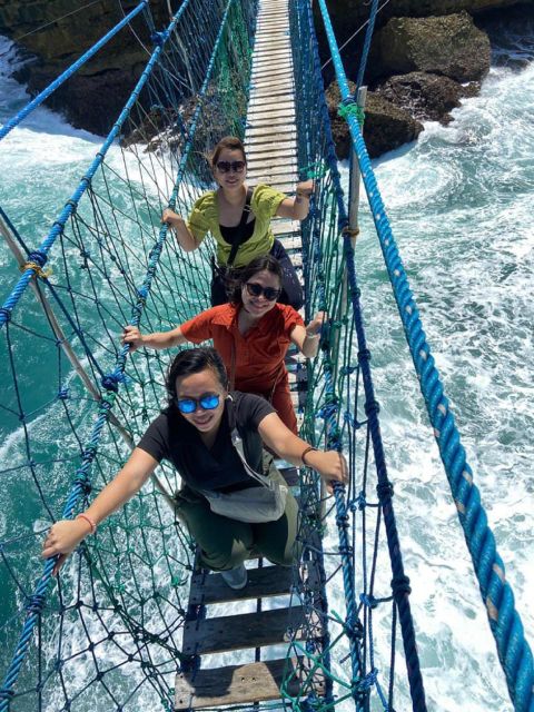 Yogyakarta: 4 Day With Hotel, Private Customized Guided Tour - Attire and Personal Essentials Considerations
