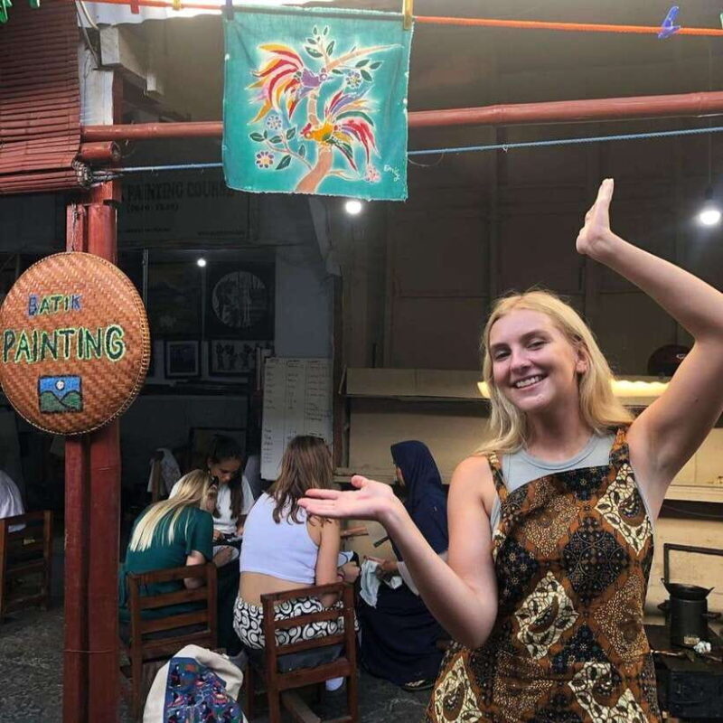 Yogyakarta: Batik Workshop with Hotel Pickup and Drop-off - An Engaging Introduction to Batik in Yogyakarta