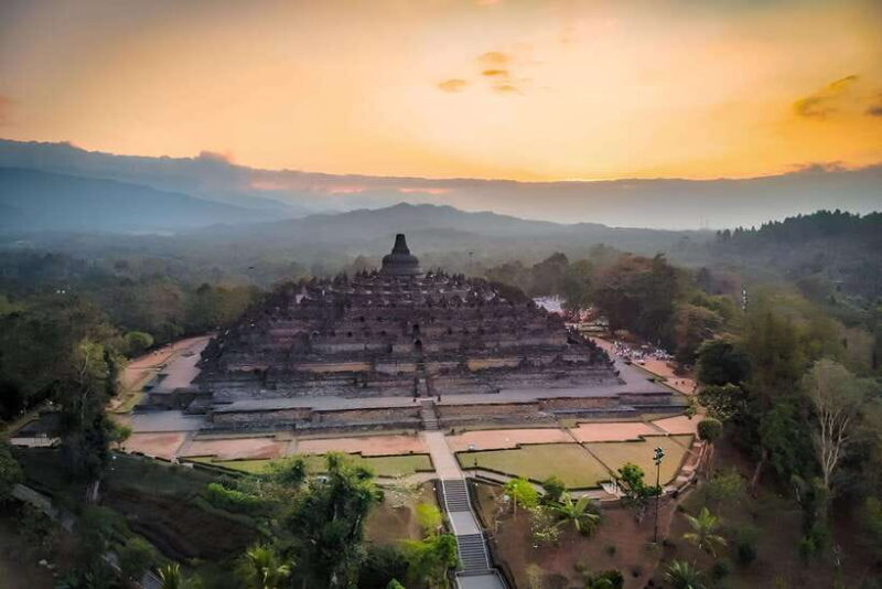 Yogyakarta: Borobudur and Prambanan tour - Why This Tour Offers Good Value
