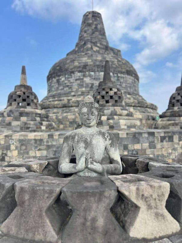 Yogyakarta : Borobudur (Climb) Afternoon Guided and transfer - Experience the Majestic Borobudur on a Guided Afternoon Tour from Yogyakarta