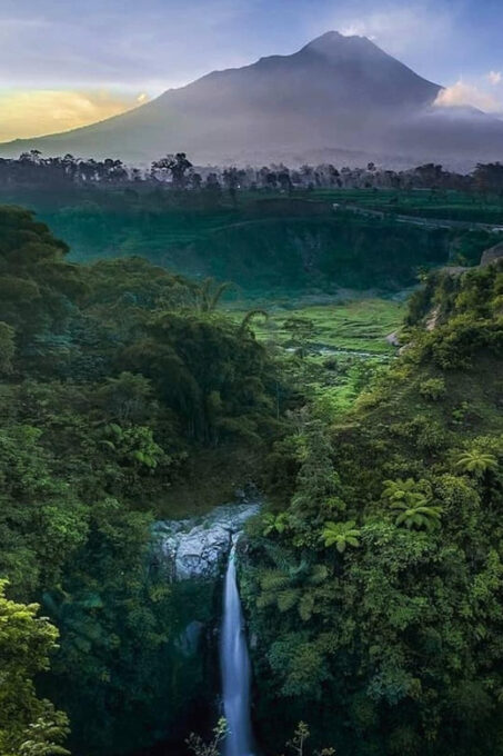 Yogyakarta: Borobudur Climb the Top & Mount Merapi Jeep Tour - Tour Availability and Restrictions