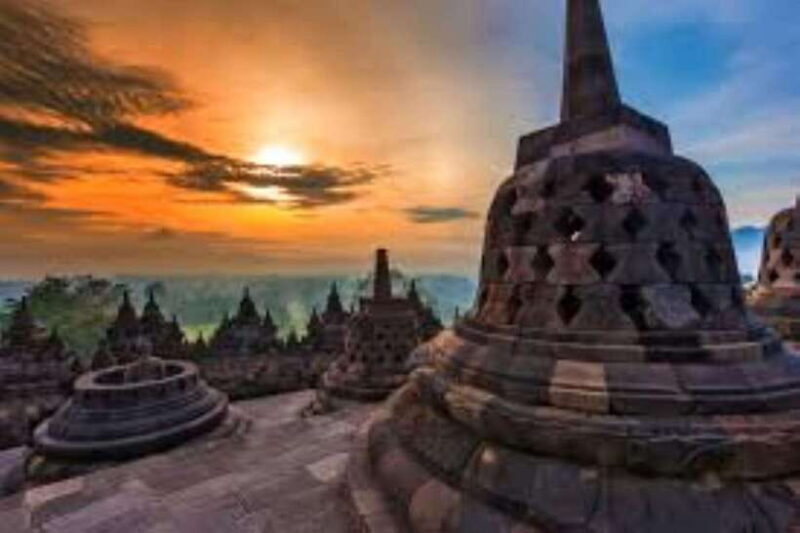 Yogyakarta : Borobudur Climb Up Tour Half Day - Key Points