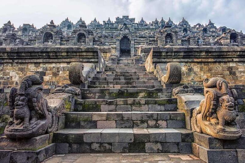 Yogyakarta : Borobudur Climb Up Tour Half Day - FAQs