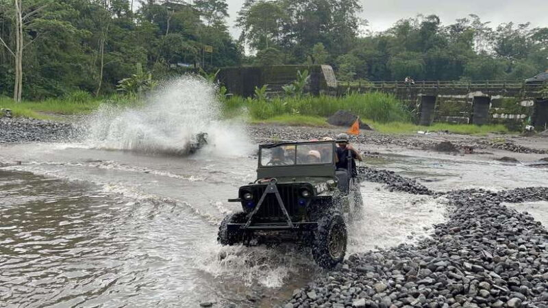 Yogyakarta: Borobudur, Merapi Volcano, Prambanan 1-day Tour - Key Points