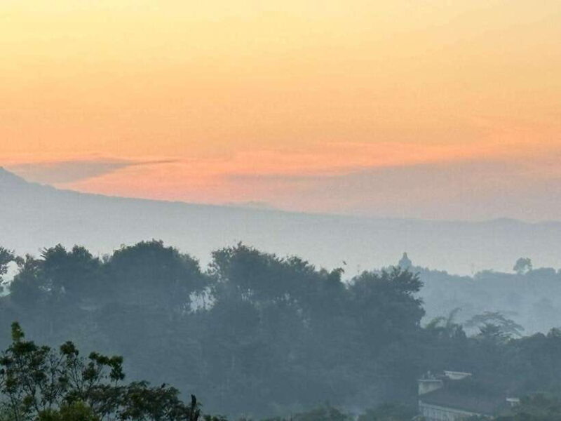 Yogyakarta: Borobudur Sunrise from setumbu hill ( climbup ) - An Authentic Sunrise Experience at Setumbu Hill