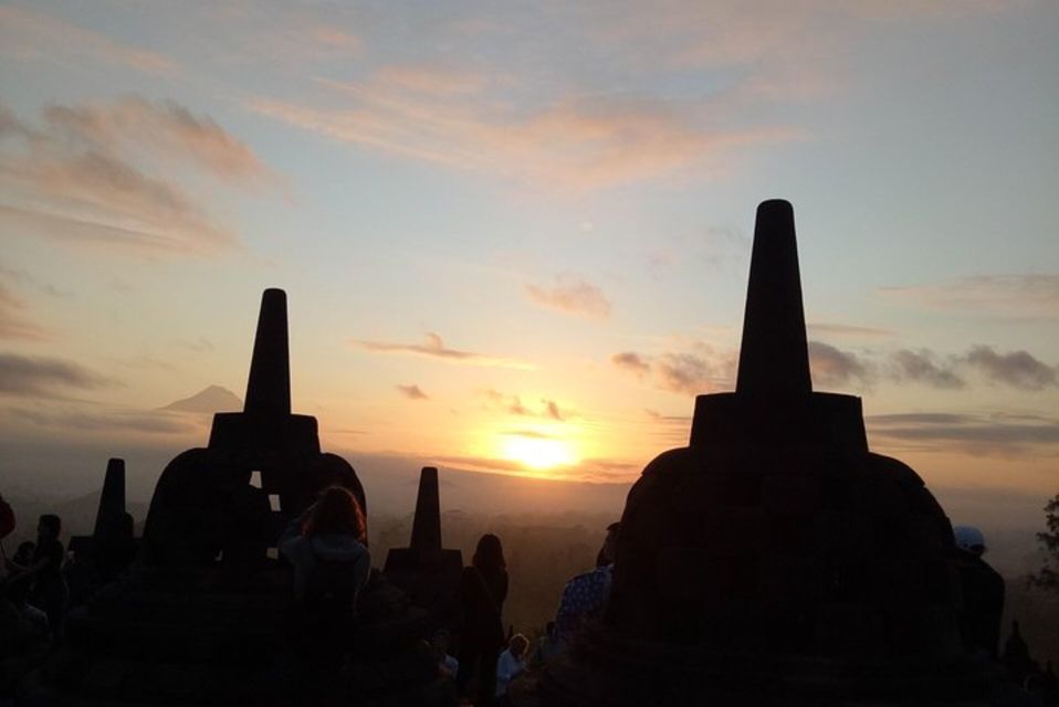 Yogyakarta: Borobudur Sunrise, Merapi Volcano & Prambanan - Key Points