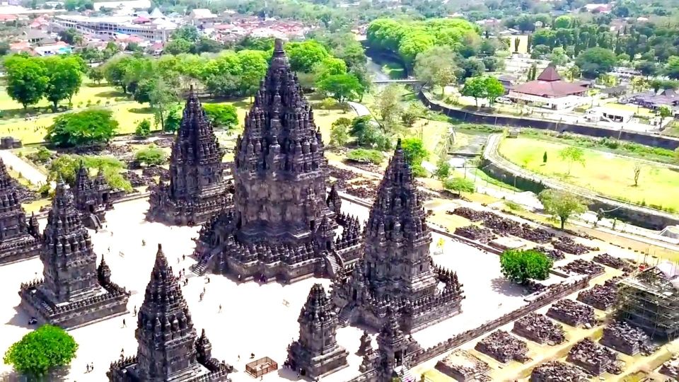 Yogyakarta: Borobudur Sunrise, Mount Merapi Volcano, and Prambanan - Important Considerations