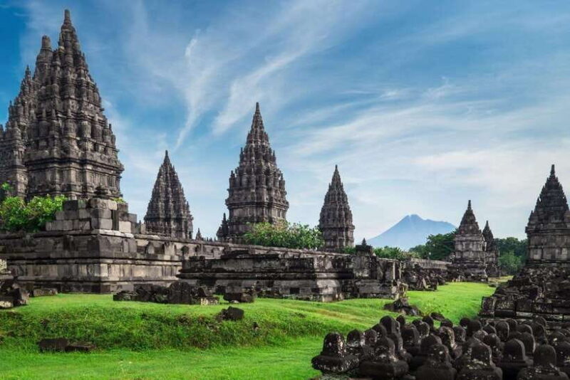 Yogyakarta: Borobudur Sunrise(Climb UP) and prambanan Tour - Exploring the Temples: What’s in Store
