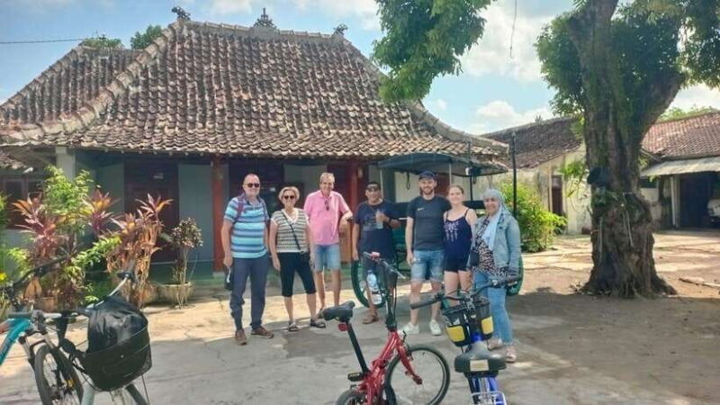Yogyakarta : Borobudur temple + cycling - What’s Included and What’s Not