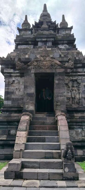 Yogyakarta : Borobudur temple + Prambanan temple tour - Practical Tips