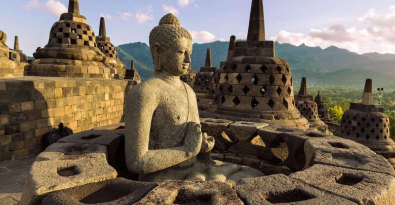 Yogyakarta: Borobudur VIP Climb Up and Prambanan Temple Tour - Transportation and Comfort