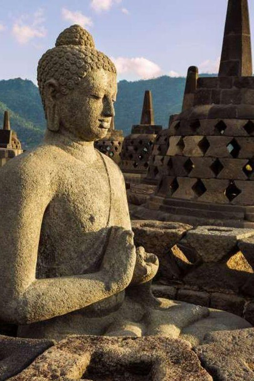 Yogyakarta: Borobudur VIP Climb Up and Prambanan Temple Tour - Important Information