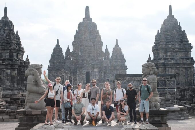 Yogyakarta: Borobudur Yard and Prambanan Temple Tour - Frequently Asked Questions