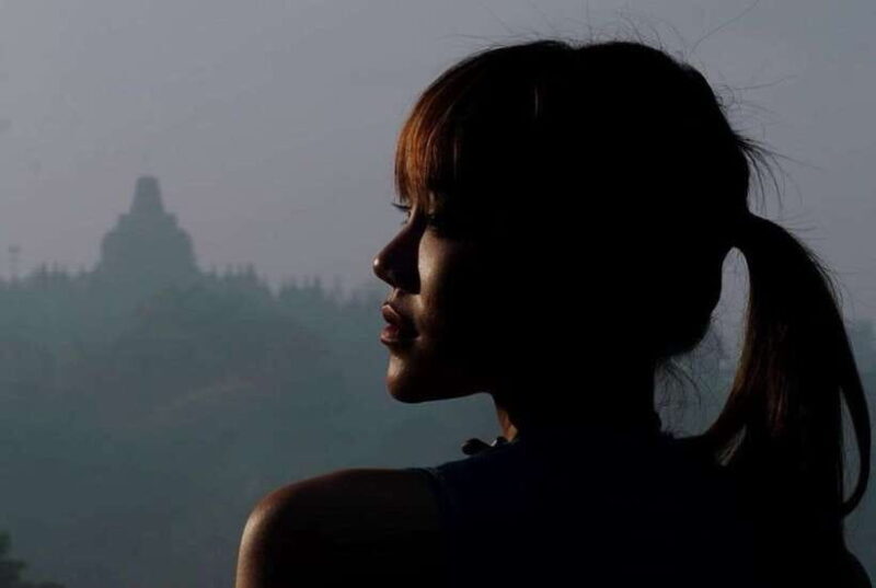 Yogyakarta: Breakfast at Borobudur & Prambanan Private Tour - Exploring Borobudur Temple