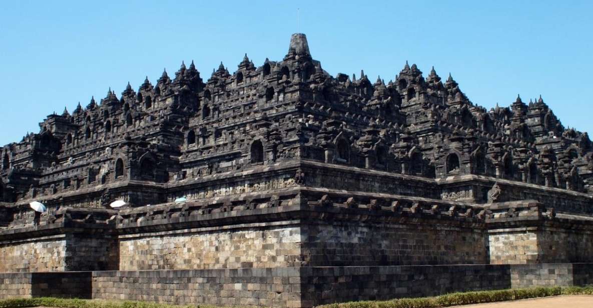 Yogyakarta: Breakfast at Borobudur & Prambanan Private Tour - Borobudur Sunrise Experience