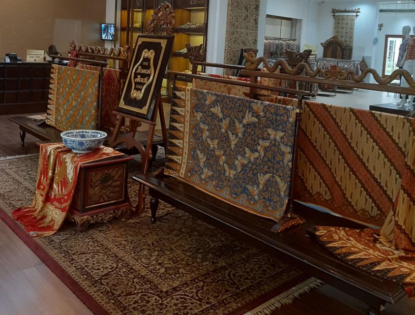 Yogyakarta: Candi Cetho, Sukuh, and Solo City Tour - Key Points