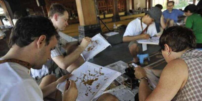YOGYAKARTA CITY TOUR,SULTAN PALACE,WATER CASTLE AND CRAFTS. - What to Expect and Practical Tips