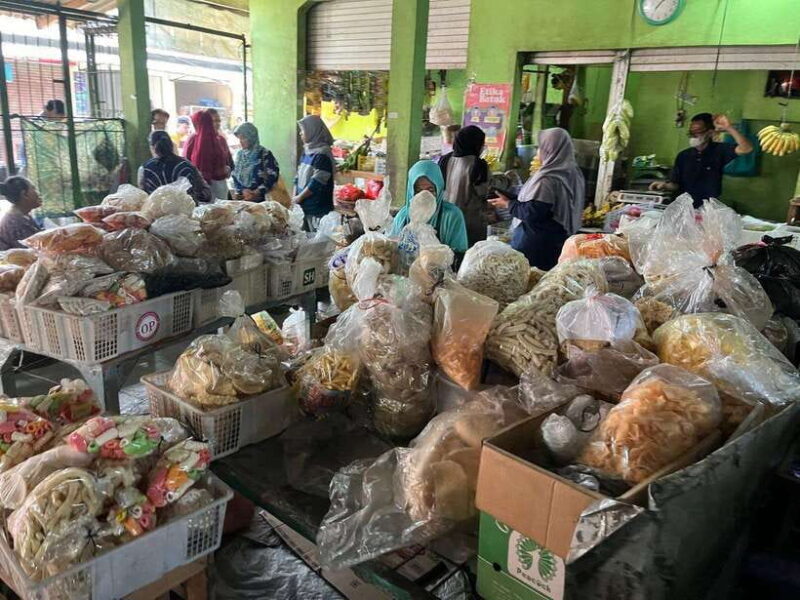 Yogyakarta: Cooking Class with Traditional Market Tour - Key Points