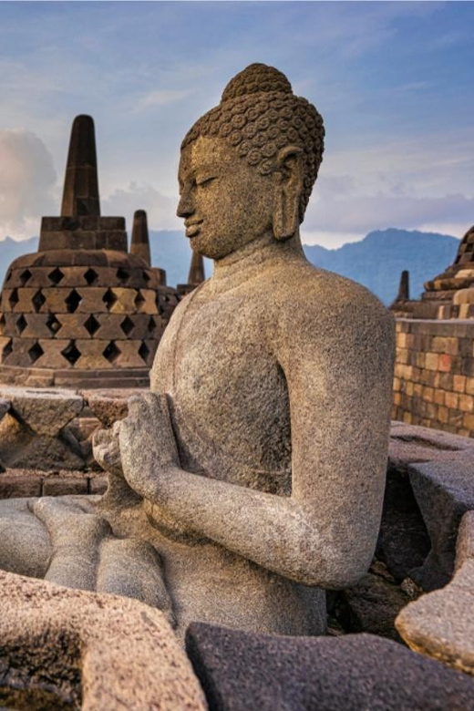 Yogyakarta: Dieng Sunrise Trip & Borobudur Afternoon Tour - Experiences and Attractions