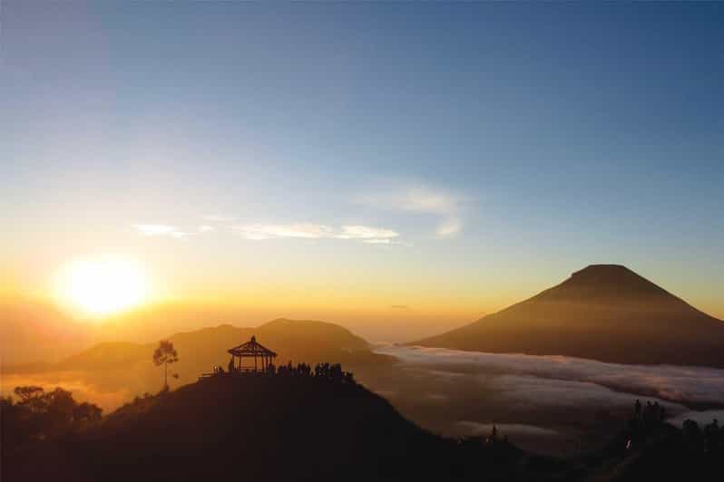 Yogyakarta: Dieng Sunrise Trip & Borobudur Afternoon Tour - Inclusions and Additional Costs