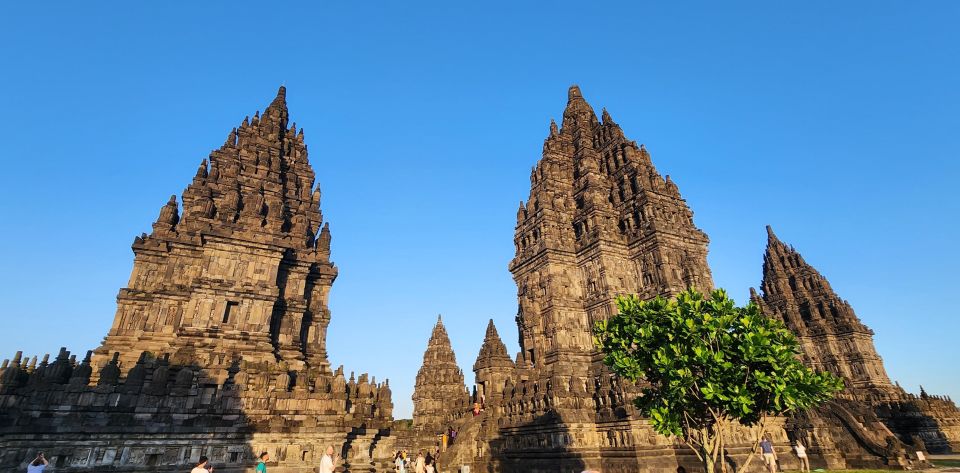 Yogyakarta: Explore & Enjoy Sunset at Prambanan Temple Tour - Key Points