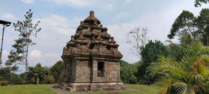 Yogyakarta : explore Nepal van Java + Selogriyo temple - Introduction