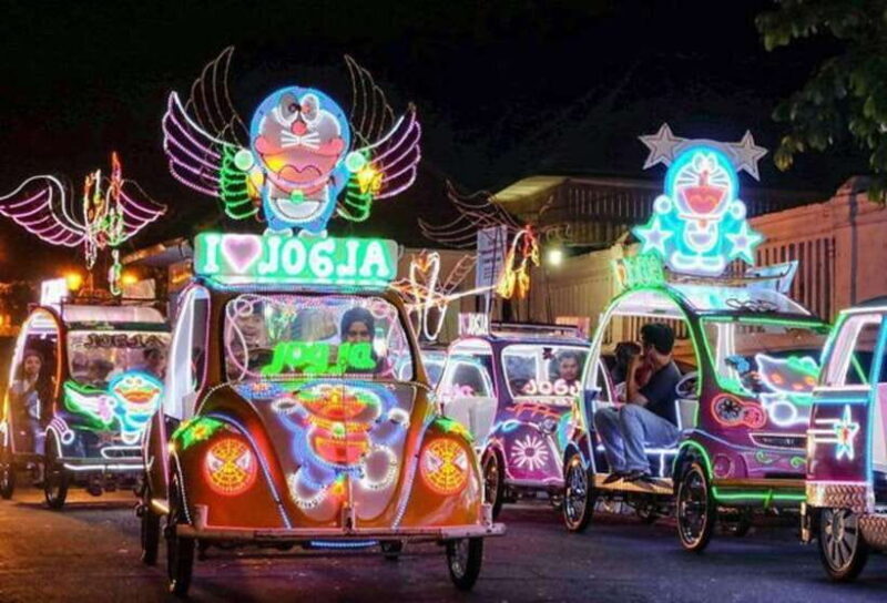 Yogyakarta: Guided City Walk and Food Tour - Transport and Group Size
