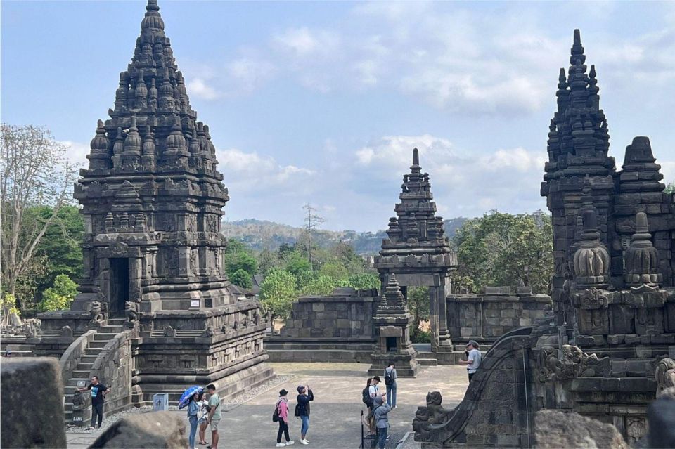 Yogyakarta: Joined or Private Tour to Borobudur & Prambanan - Inclusions